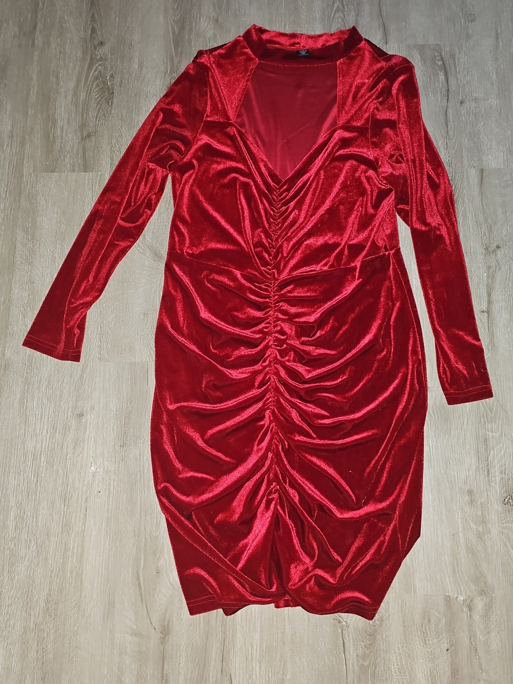 SHEIN Red Ruched Velvet Long Sleeve Dress